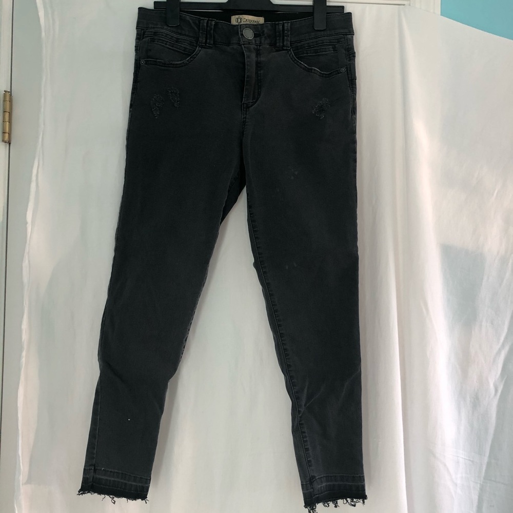 Black widelegged jeans